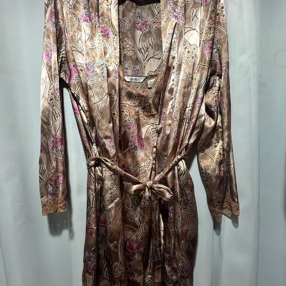 delicates beautiful vintage
